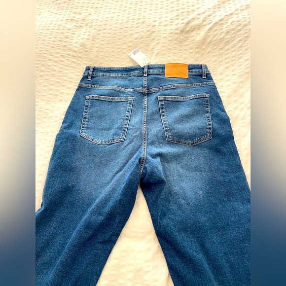 sz 16 H&M turned up mom's jeans NWT very trendy this Fall - Picture 8 of 13